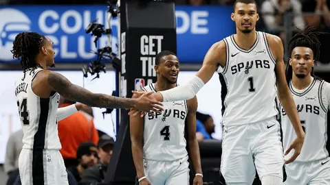 “2025年中超赛事免费观战平台揭晓：足球迷喜获福利，精彩比赛全面开放直播”